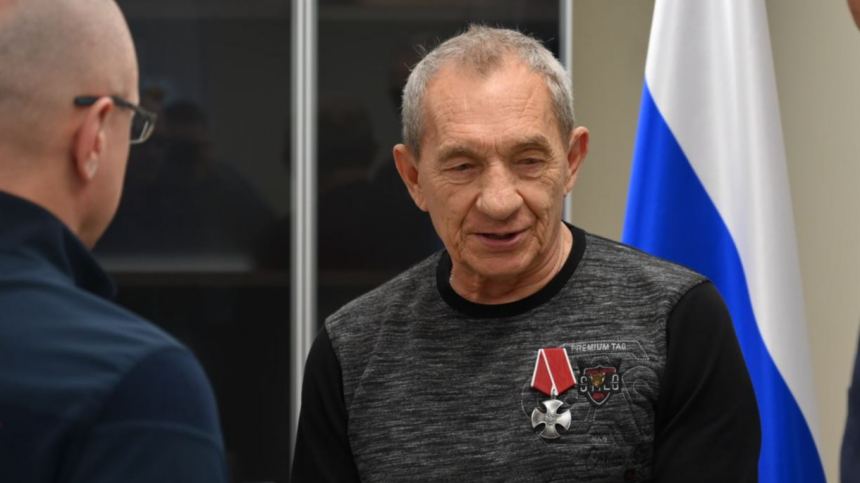 Переживший два покушения и потерявший жену доктор Харлан получил звание Героя РФ Переживший два покушения и потерявший жену доктор Харлан получил звание Героя РФ