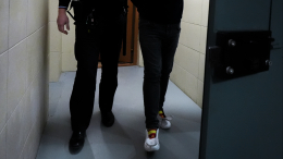 Сорван пасхальный декор: в петербургском ЖК оскорбили чувства верующих