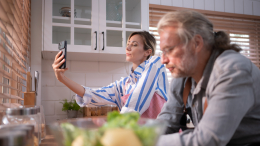 «Мамочка» или «папочка»? Как обращаться к партнеру, если он старше по возрасту