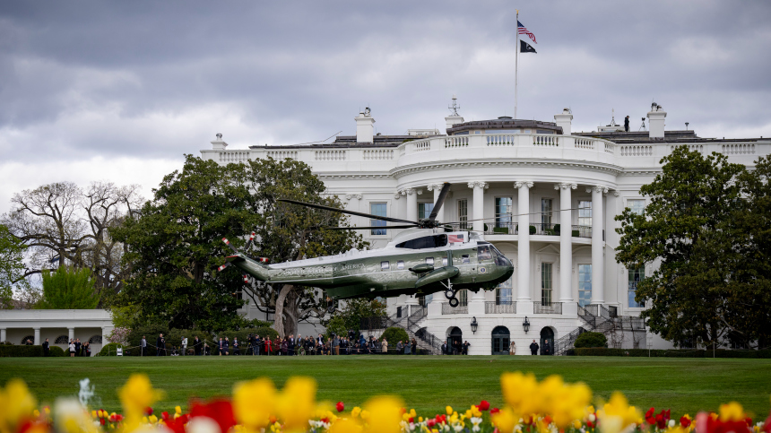 чиновников США будут оценивать по готовности следовать политике Трампа чиновников США будут оценивать по готовности следовать политике Трампа