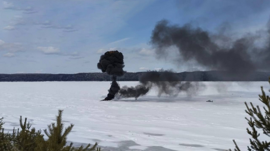 Судно на воздушной подушке загорелось на Енисее в Красноярском крае Судно на воздушной подушке загорелось на Енисее в Красноярском крае
