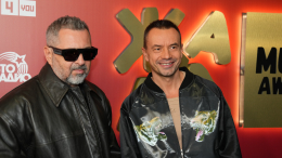 «Надо работать»: как солисты «Дискотеки Аварии» воспитывают детей