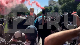 Крушат все: в Париже и Берлине проходят массовые первомайские демонстрации