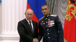 Герой России Джартанов пронесет знамя Сухопутных войск на параде Победы