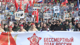 Дети, внуки и правнуки: как прошел «Бессмертный полк» в Петербурге