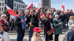 Десять тысяч поляков вышли в Варшаве на митинг против мигрантов
