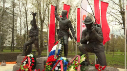 Памятник курсантам двух военных училищ открыли в Череповце