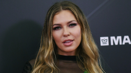 «Я инопланетянка»: Рита Дакота снова экспериментирует с внешностью