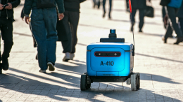 Для роботов-доставщиков в России разработали ПДД