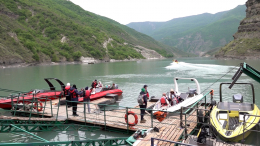 Сотрудники МЧС проверяют катера для перевозки туристов в Дагестане