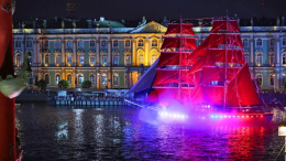 Бриг «Россия» спустили на воду после зимовки