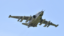 Лес не спасет — на боевую задачу вылетает Су-25. Лучшее видео из зоны СВО