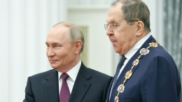 «Уверенными шагами идем к победе»: как прошла церемония вручения золотых звезд Героев России в Кремле