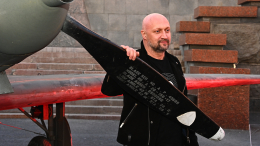 Куценко исполнил песню «Ребята с нашего двора» группы «Любэ»