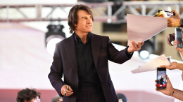 Миссия невыполнима: Тома Круза вынесли на руках со съемочной площадки