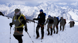Ветераны СВО совершили тренировочные выходы на Эльбрус