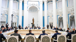 Путин отметил важность экономического суверенитета России