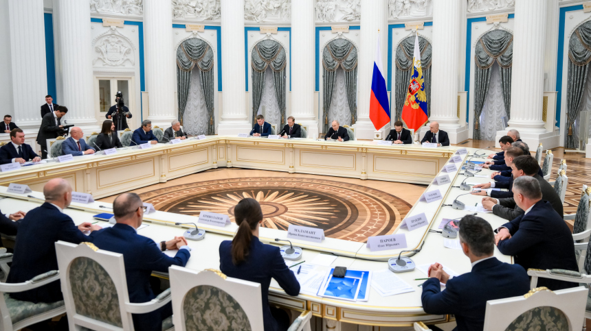 «Кто в КГБ работал — я или он?» — Путин высказался против уголовной ответственности для бизнеса