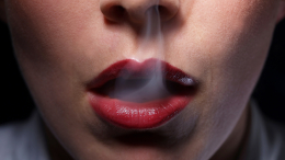 Разрушает не только легкие: как табак провоцирует рак губ