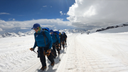 Пик возможностей: герои СВО готовятся впервые в мире покорить Эльбрус на протезах