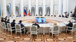 «Не очень приятно»: Путин заявил, что не считает себя киборгом