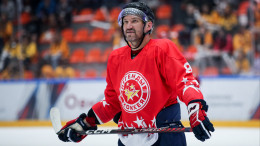 «На Родину»: жена Овечкина рассказала о планах хоккеиста вернуться в Россию