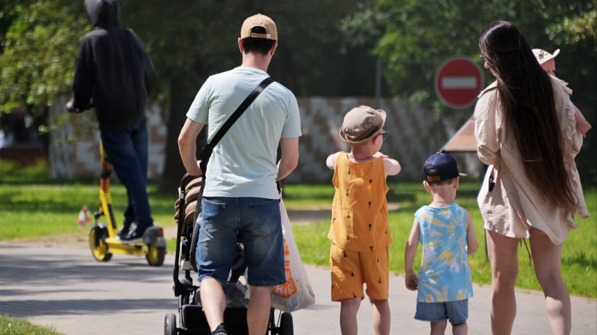 В Госдуму внесут проект о дополнительном отпуске для многодетных родителей