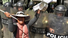 Россиян призвали воздержаться от поездок в Боливию