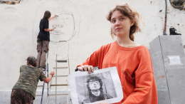 На стене Цоя в Москве появятся личные рисунки музыканта