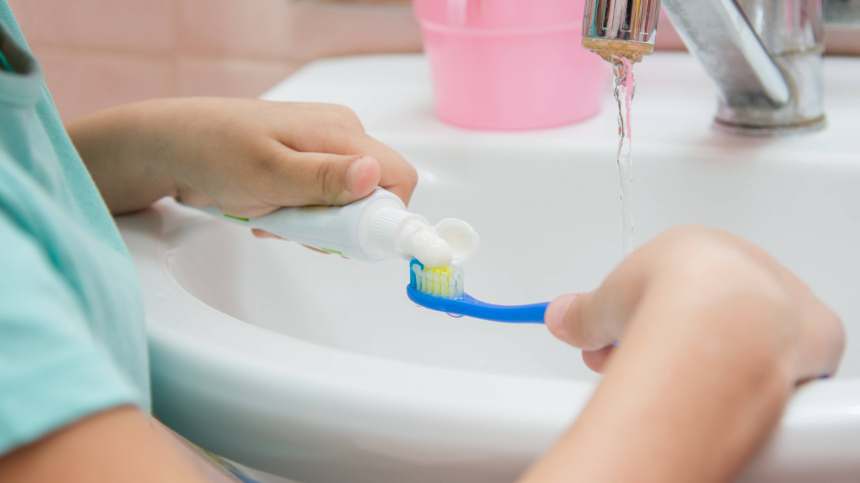 В Швеции родителей посадили в тюрьму за то, что их дети не чистили зубы