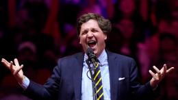 Администрация Трампа взялась за Такера Карлсона: что хотят от журналиста