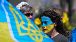 Безбожники: киевские власти изменили герб города в рамках поддержки ЛГБТ-фестиваля*