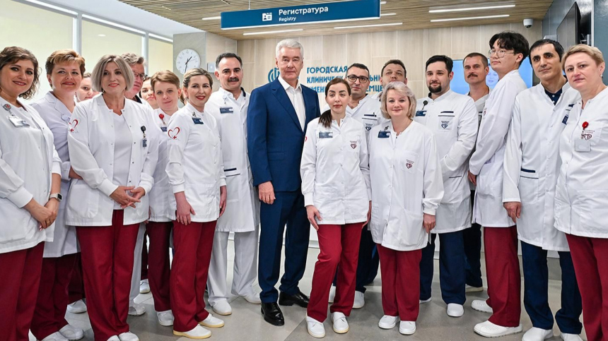 Сергей Собянин открыл обновленный корпус больницы им. Иноземцева