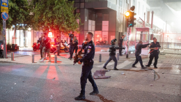 Четыре волны обстрела: один погибший и десятки пострадавших в Израиле