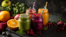 Эликсир молодости или читмил: так ли полезны смузи на самом деле