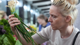 «Общество умного потребления»: Протасов о приобретении товаров россиянами