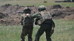 Штурмовики отрабатывают тактику прорыва укрепленных позиций ВСУ. Лучшее видео из зоны СВО