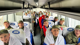 «Мы дома!» — из украинского плена возвращена группа российских военных