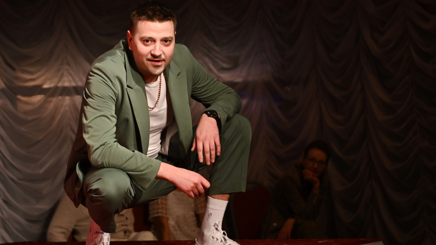 «Хотелось бы дочку»: Петр Кислов тайно женился на 24-летней актрисе «Хотелось бы дочку»: Петр Кислов тайно женился на 24-летней актрисе