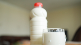 Скрытый враг: почему после 30 лет молоко может начать вредить