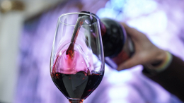 Дегустация редких «победных» вин прошла на заводе «Массандра» в Крыму