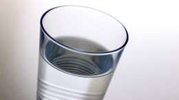 Лето под градусом: как избежать обезвоживания в жару