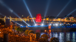 Водный театр и окно в историю: чем «Алые паруса» удивят выпускников в этом году