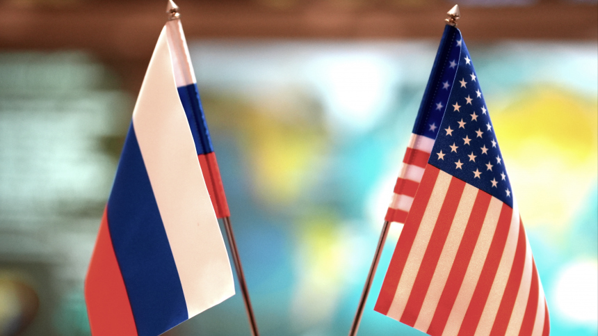 Ушаков указал на наличие сложных вопросов для переговоров между Россией и США