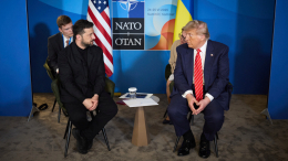 Неловкая дипломатия: почему Трамп избегал встречи с Зеленским в Нидерландах