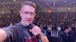 «Сзади подошел парень»: жертвы учеников Лесли рассказали о домогательствах