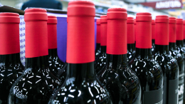 С доставкой на дом: в РФ могут разрешить онлайн-продажу вина