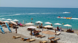 Экскурсия в горы или отдых на пляже? Какой отпуск россияне считают идеальным