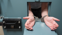 В Красноярске мужчина пытался убить жену и дочь