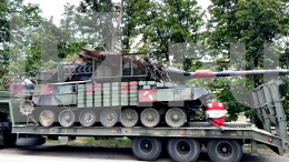 Военные ВС РФ эвакуировали трофейный танк ВСУ Leopard 2 в ДНР